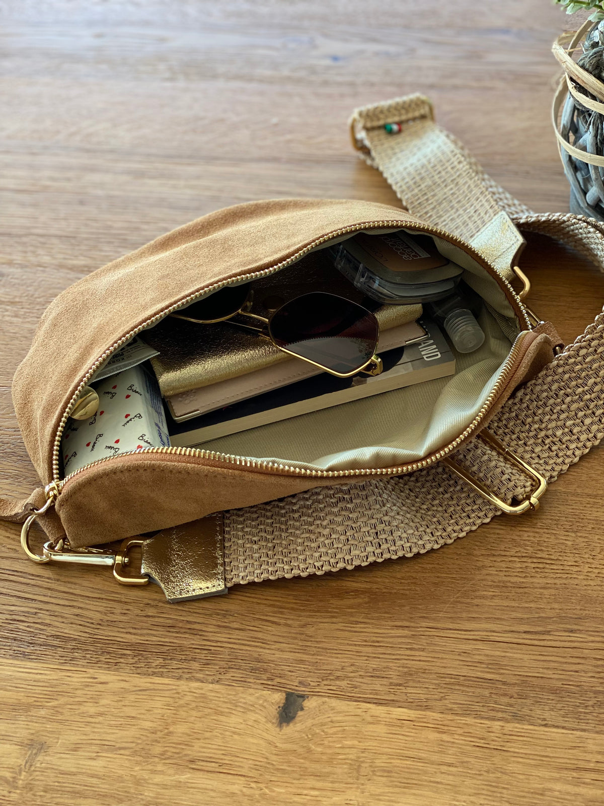 Sac banane XL en cuir velours 30cm JUDY - Beige