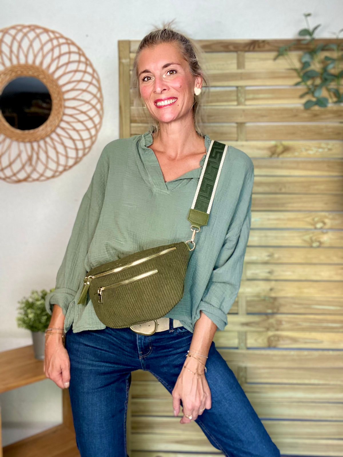Sac banane L en velours côtelé 2 zips et sangle fantaisie - ASHLY - Kaki
