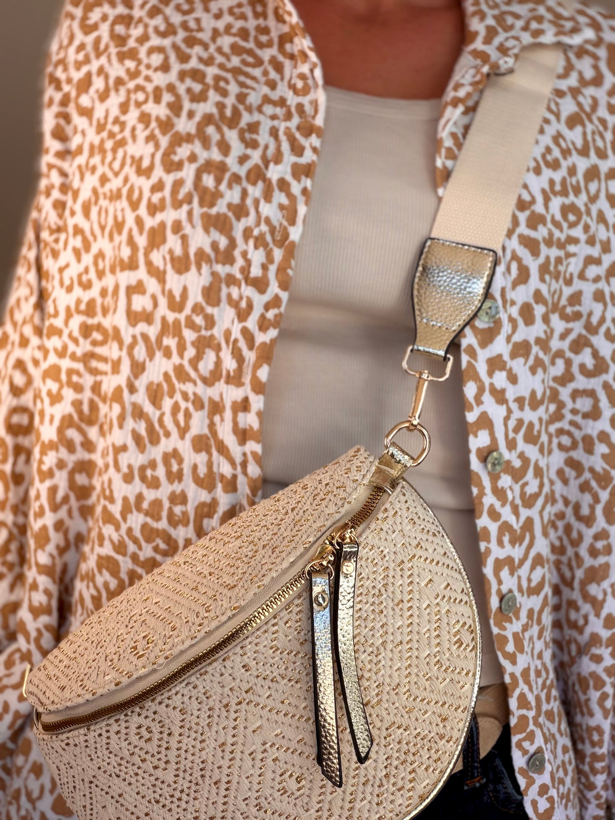 Sac banane tressée beige et doré - FANNY