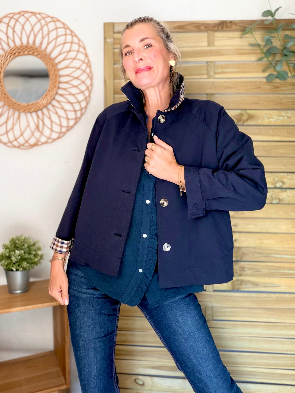 Veste Trench en coton avec carreaux - SOLÈNE Bleu marine • FIN DE SÉRIE