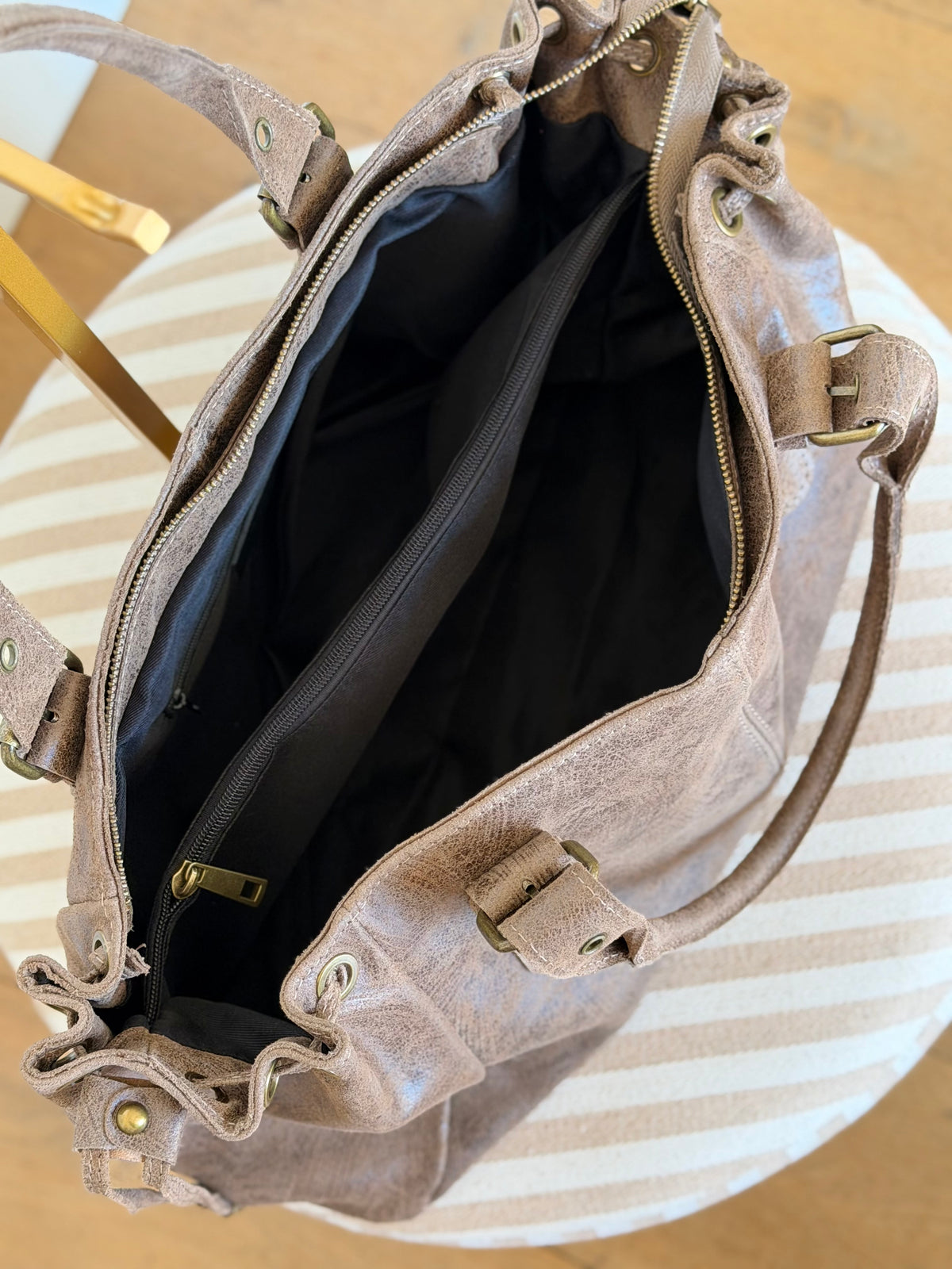 Sac cabas XL en cuir vieilli • COOPER Taupe