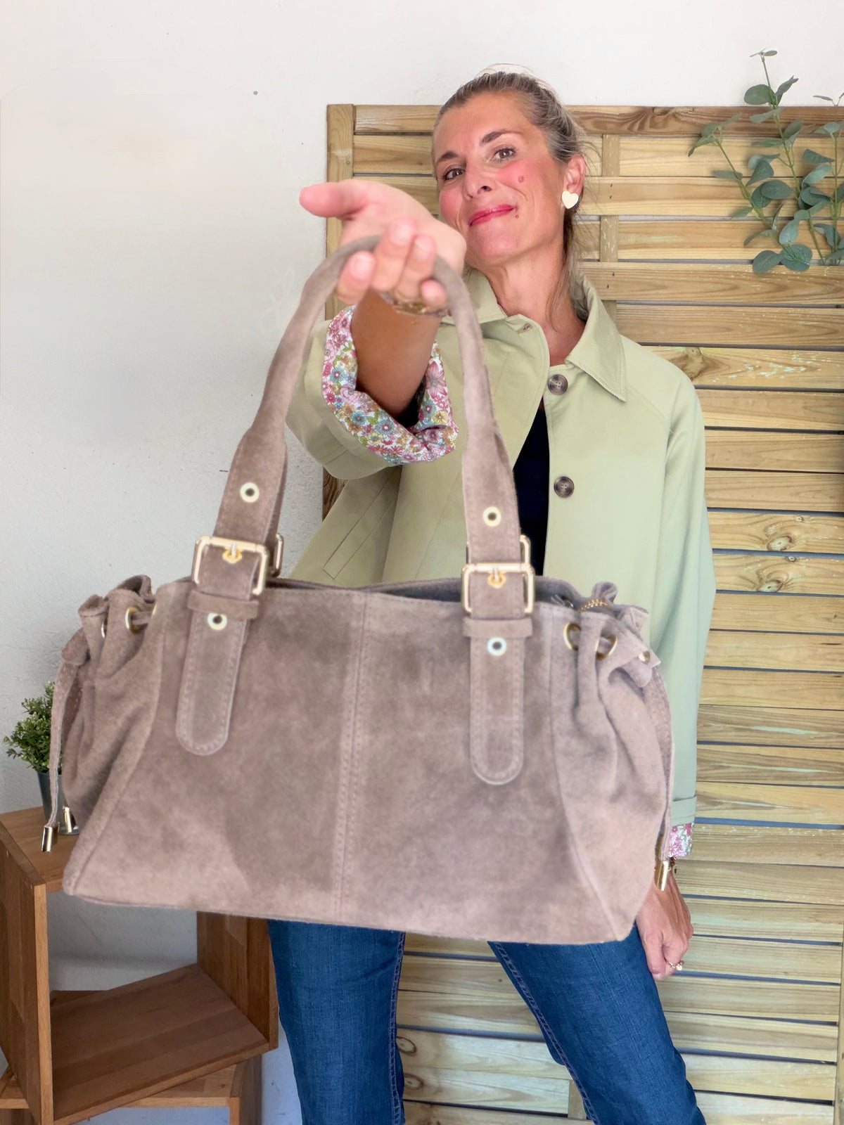 Sac à main en cuir daim GERY - Taupe