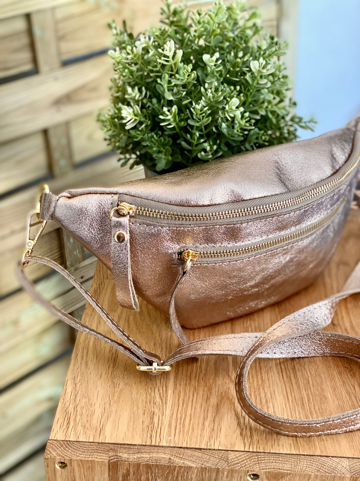Sac banane en cuir irisé ERYN - Rose gold (9 coloris)