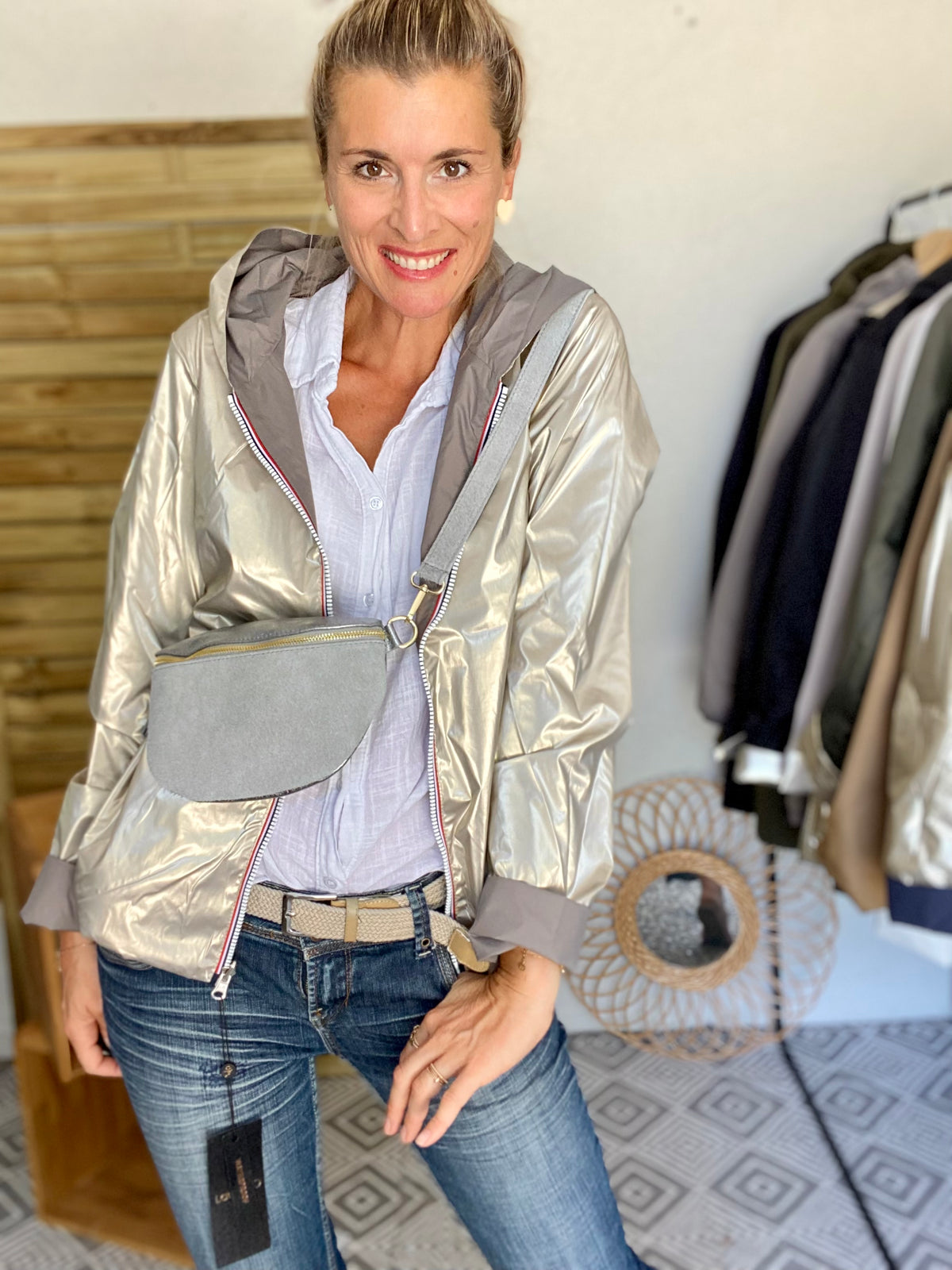 LAURA JO. Imperméable réversible léger GARANCE COURT - Gris taupe/Doré