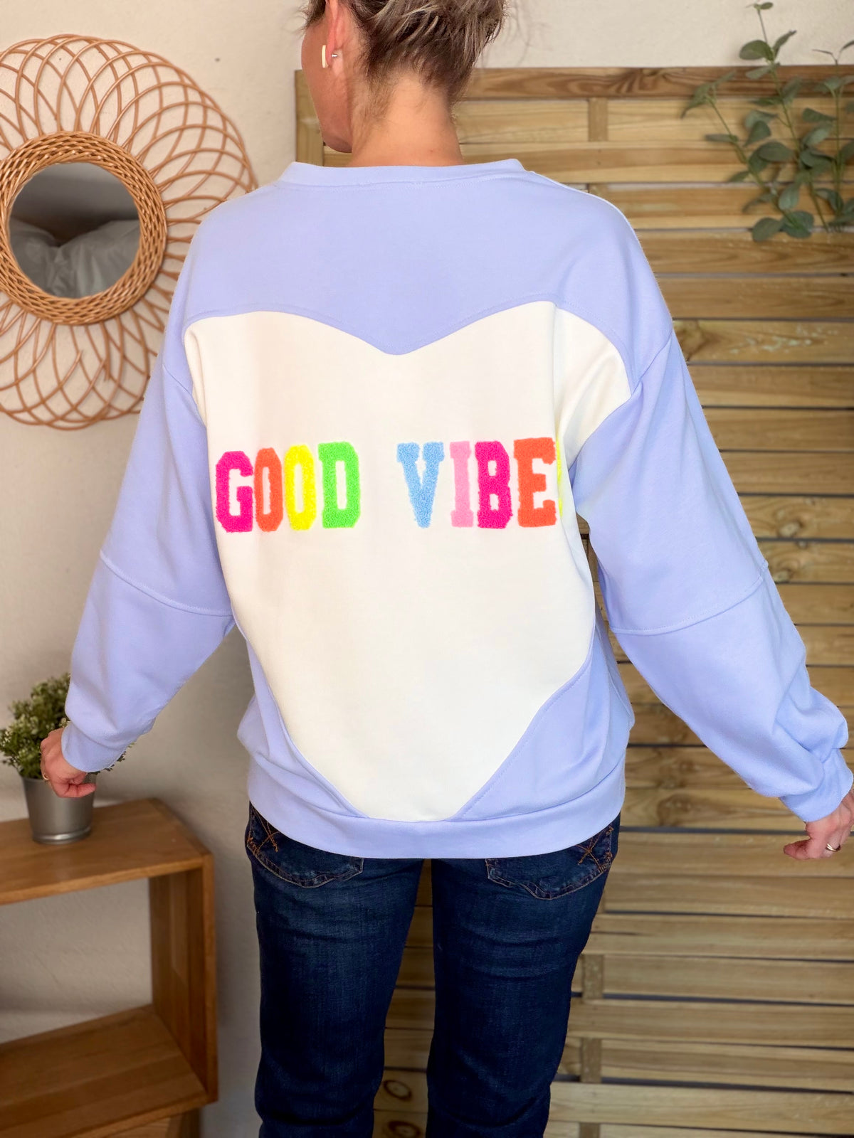 ⚡️ ARRIVAGE • Sweat oversized GOOD VIBES ALYSSA bleu ciel/blanc