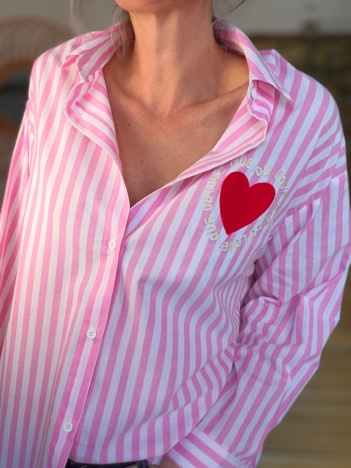 Chemise rose rayée brodée QUE DU LOVE ❤️ SERENA - FIN DE SÉRIE