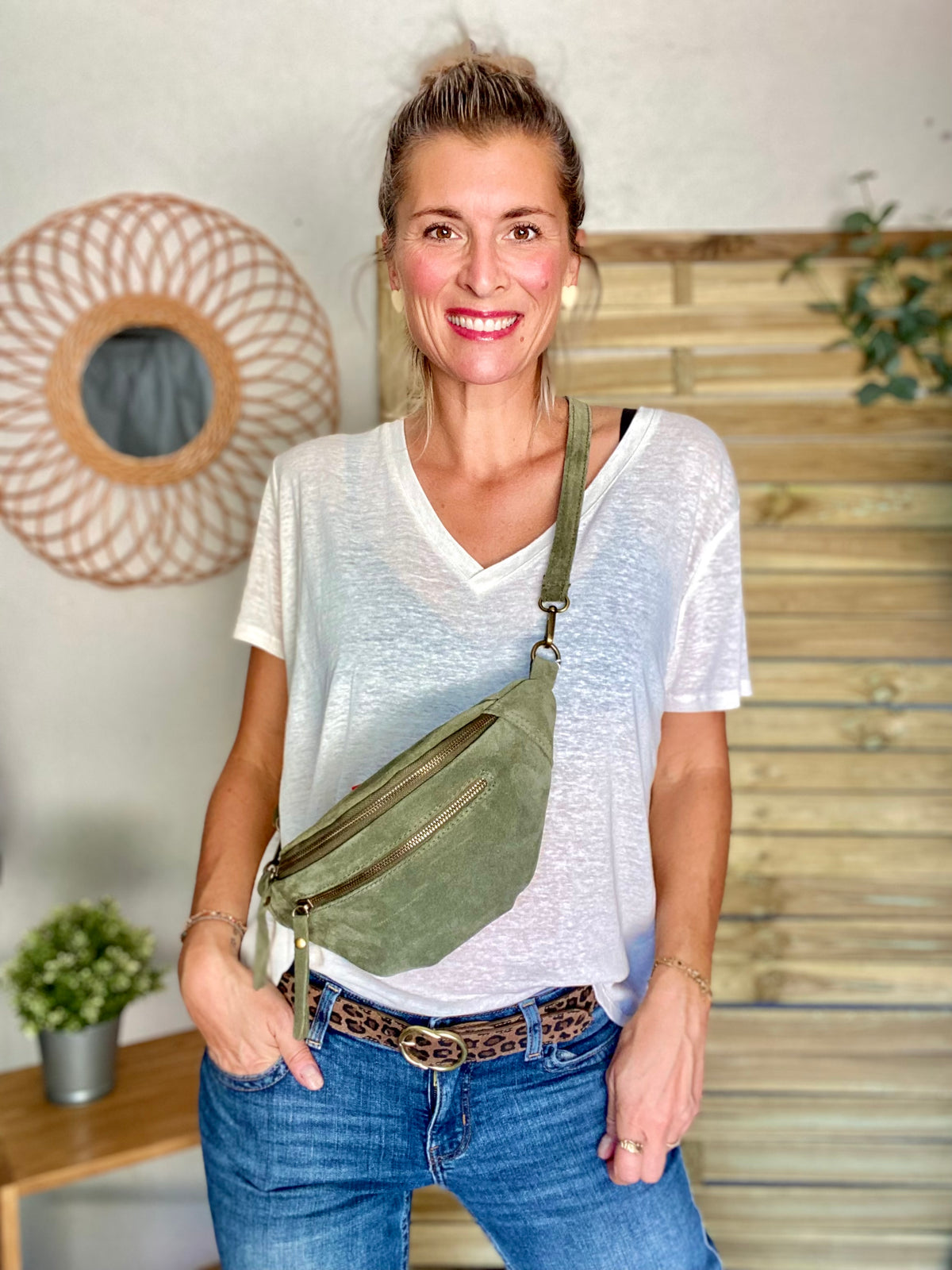 Sac banane double poche en cuir daim - OPALINE - Vert sauge (kaki clair)