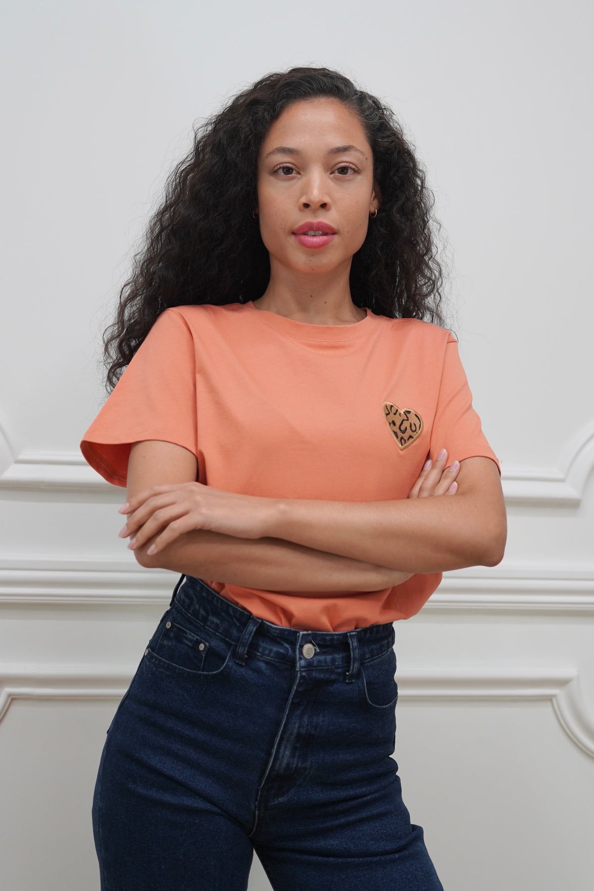 Tee shirt cœur brodé Léo 🐆 MONA Orange - FIN DE SÉRIE