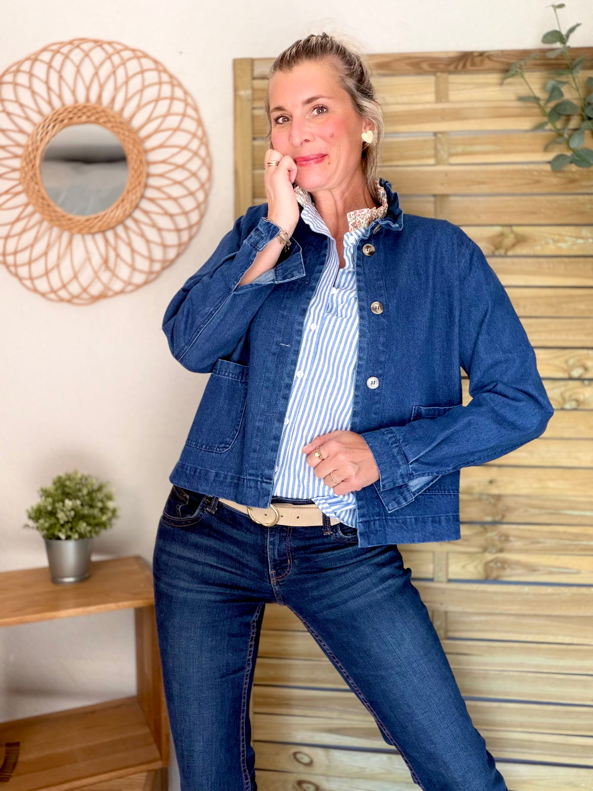 Veste courte légère col volanté JUNON Jean brut