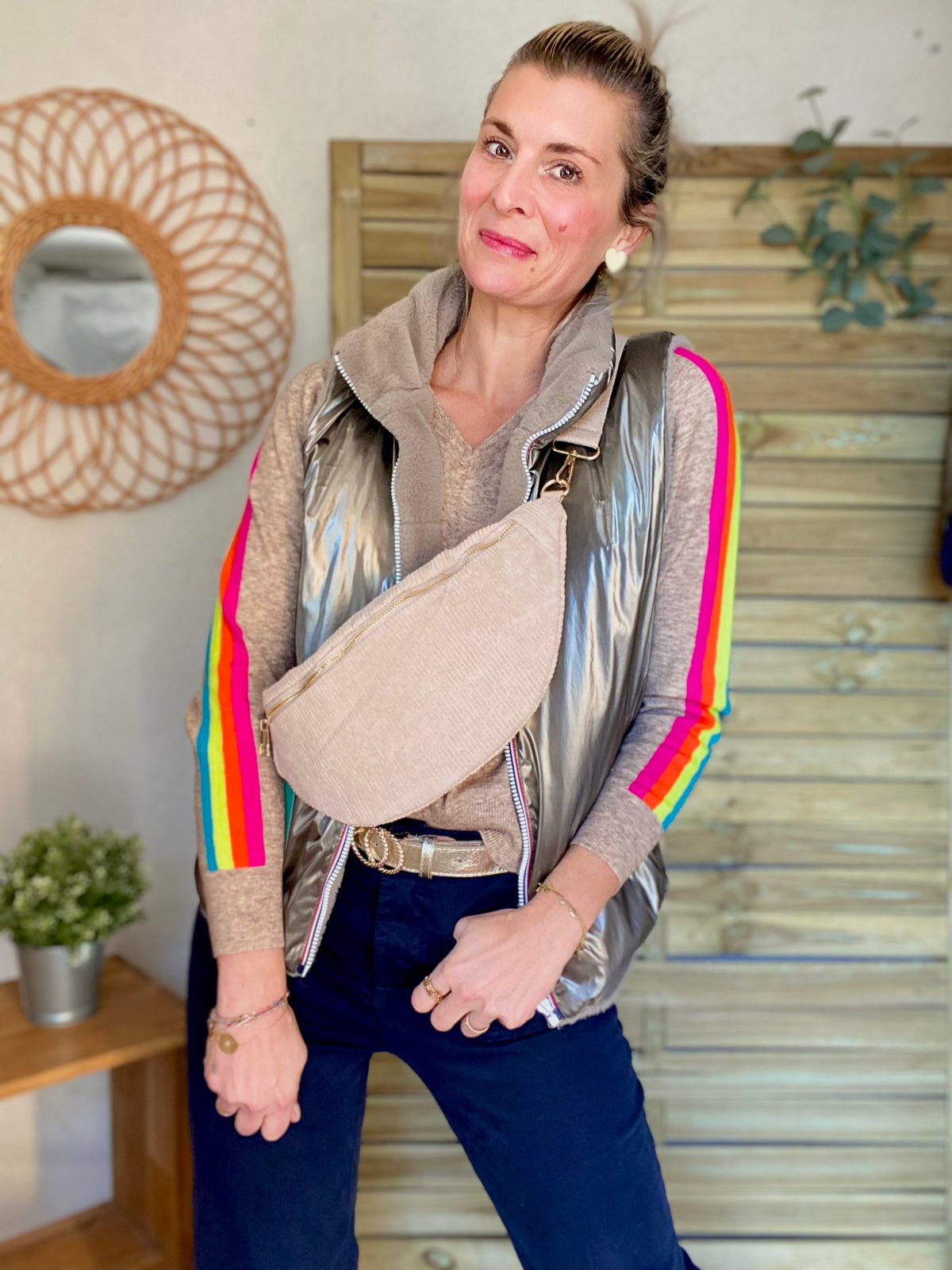 Pull fin avec bandes colorées, col V - RAINBOW 🌈 Taupe chiné - FIN DE SÉRIE
