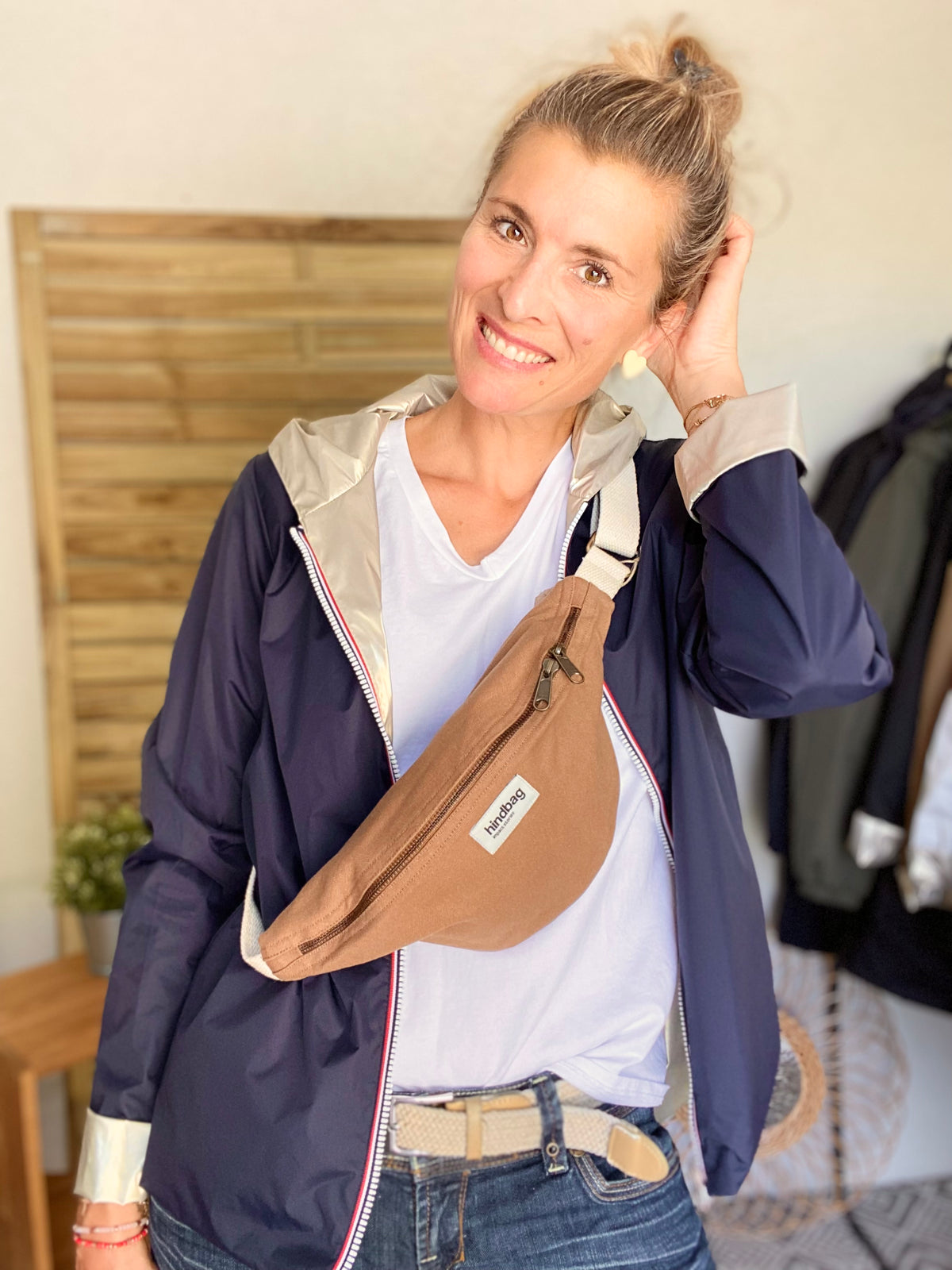 HINDBAG OLIVIA - Sac banane Cannelle