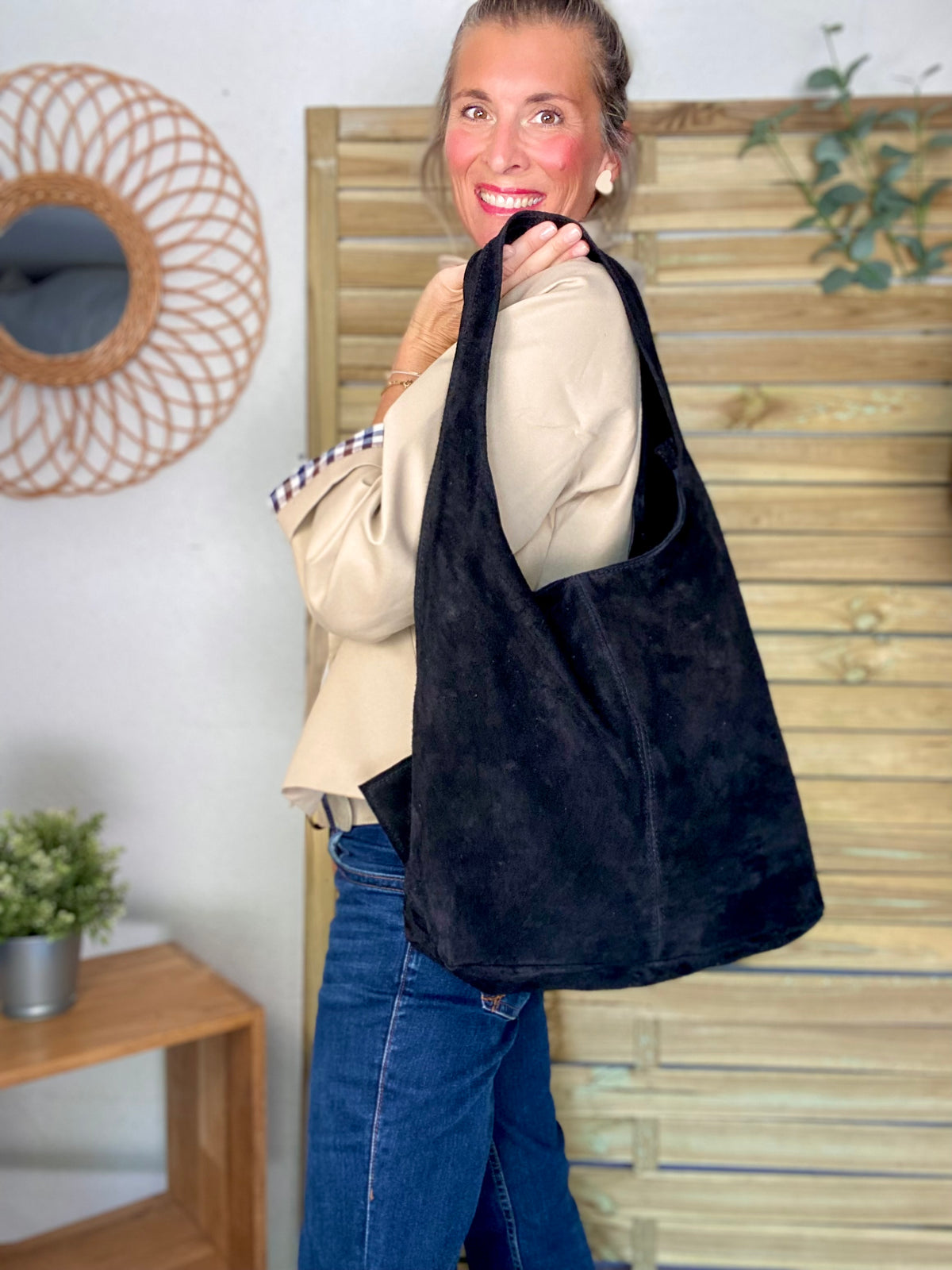 Sac cabas hobo cuir daim MARLON - Noir