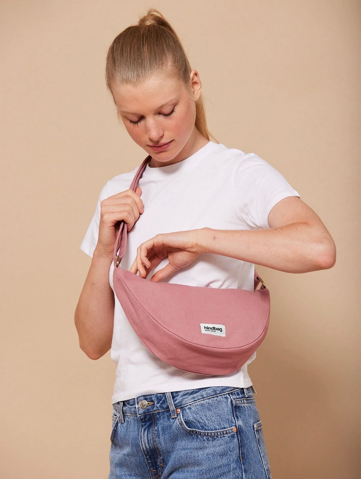 HINDBAG ANDRÉA - Sac banane demi-lune Rose blush
