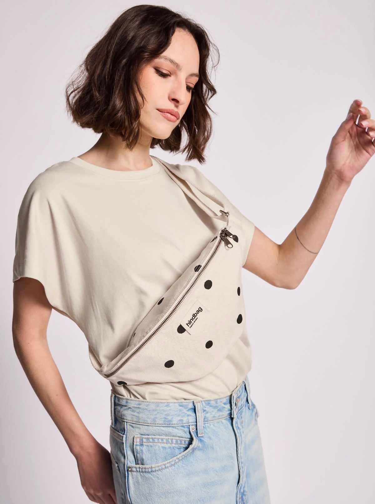 HINDBAG OLIVIA - Sac banane Pois Écru ⚫️