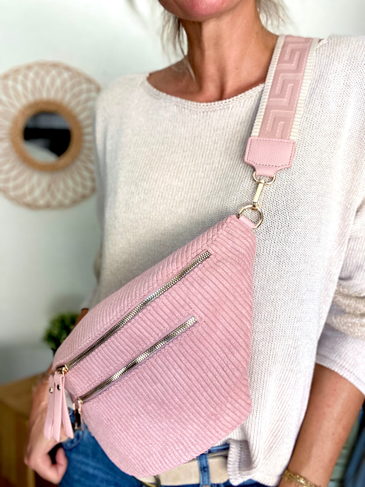 Sac banane XL en velours côtelé 2 zips et sangle fantaisie - WENDY - Vieux rose