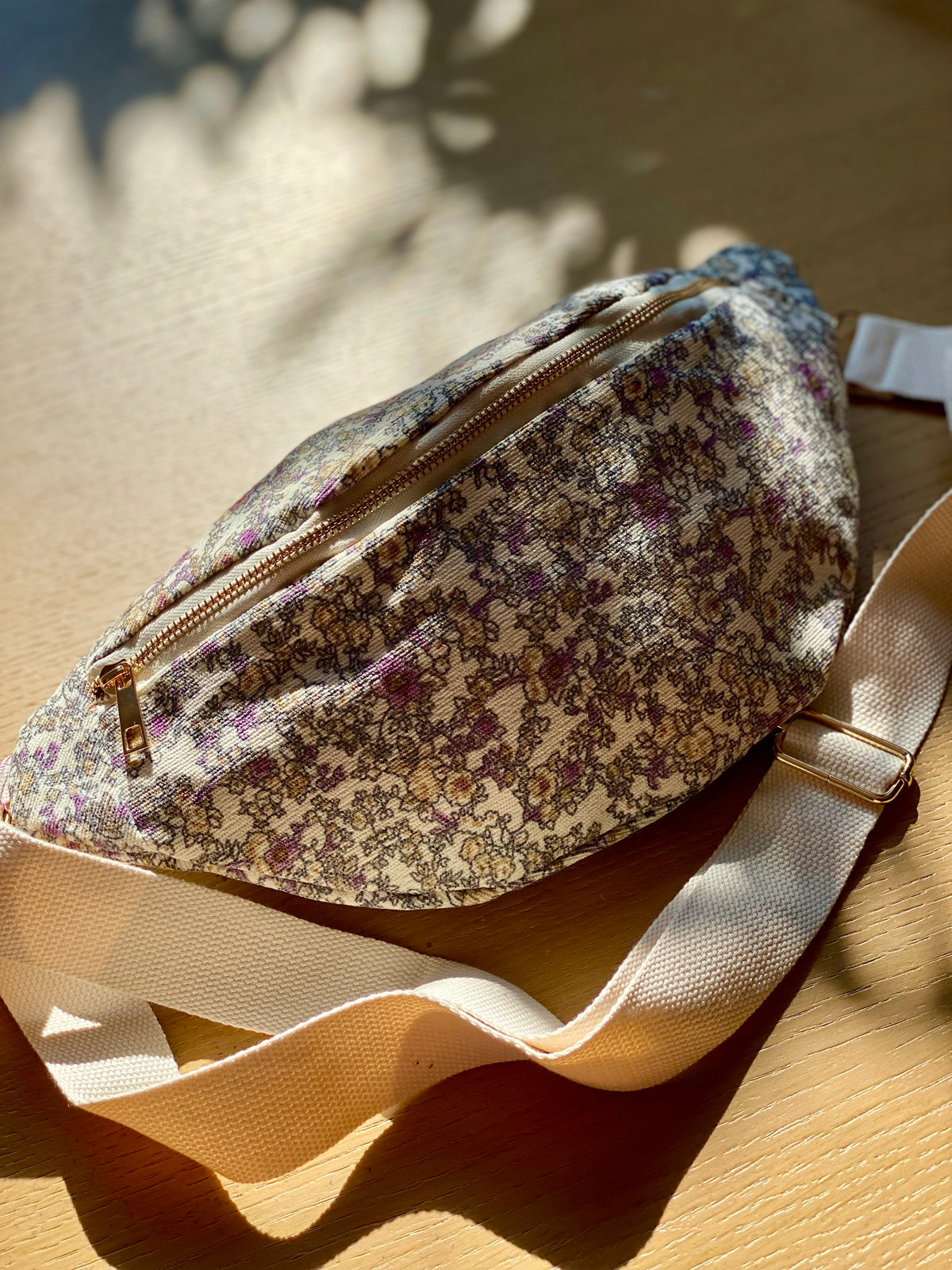 Sac banane XL Ciao Boum - IVY - Fleuri blanc et mauve