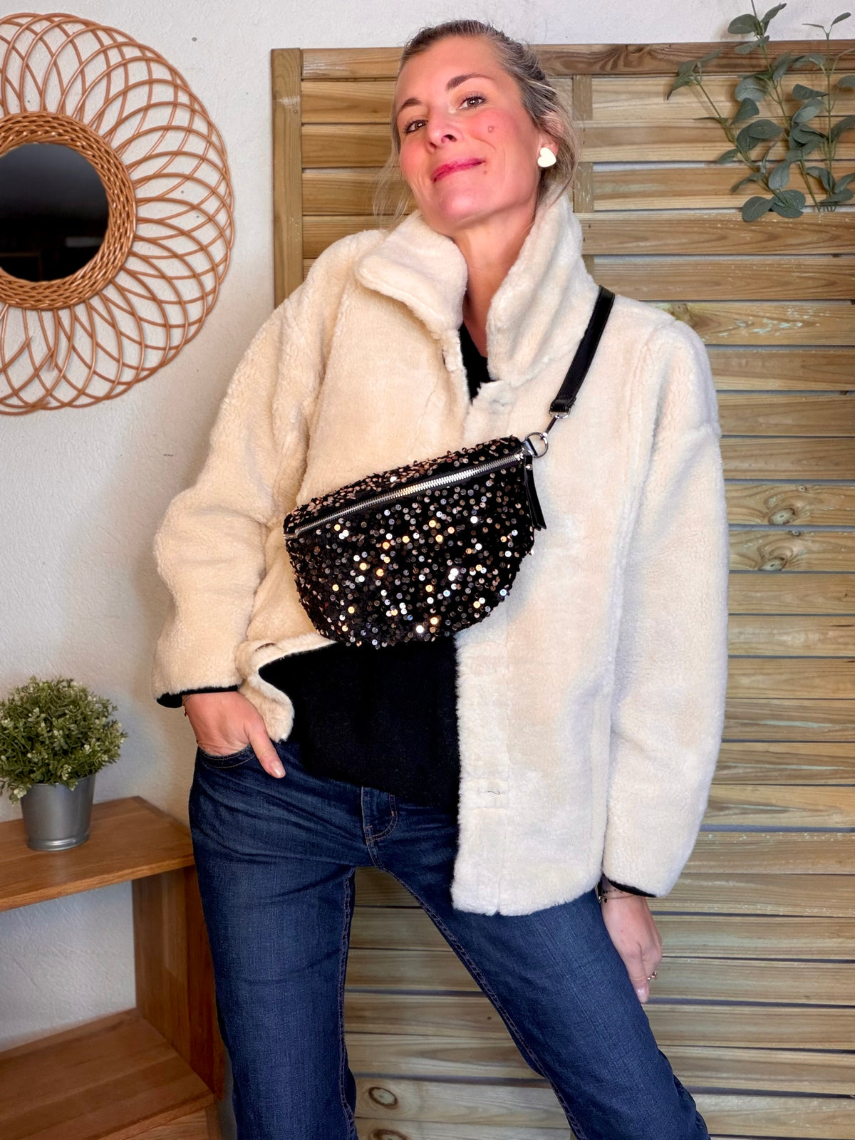 ⚡️ ARRIVAGE - Sac banane velours à sequins CARLY - Noir / doré rosé
