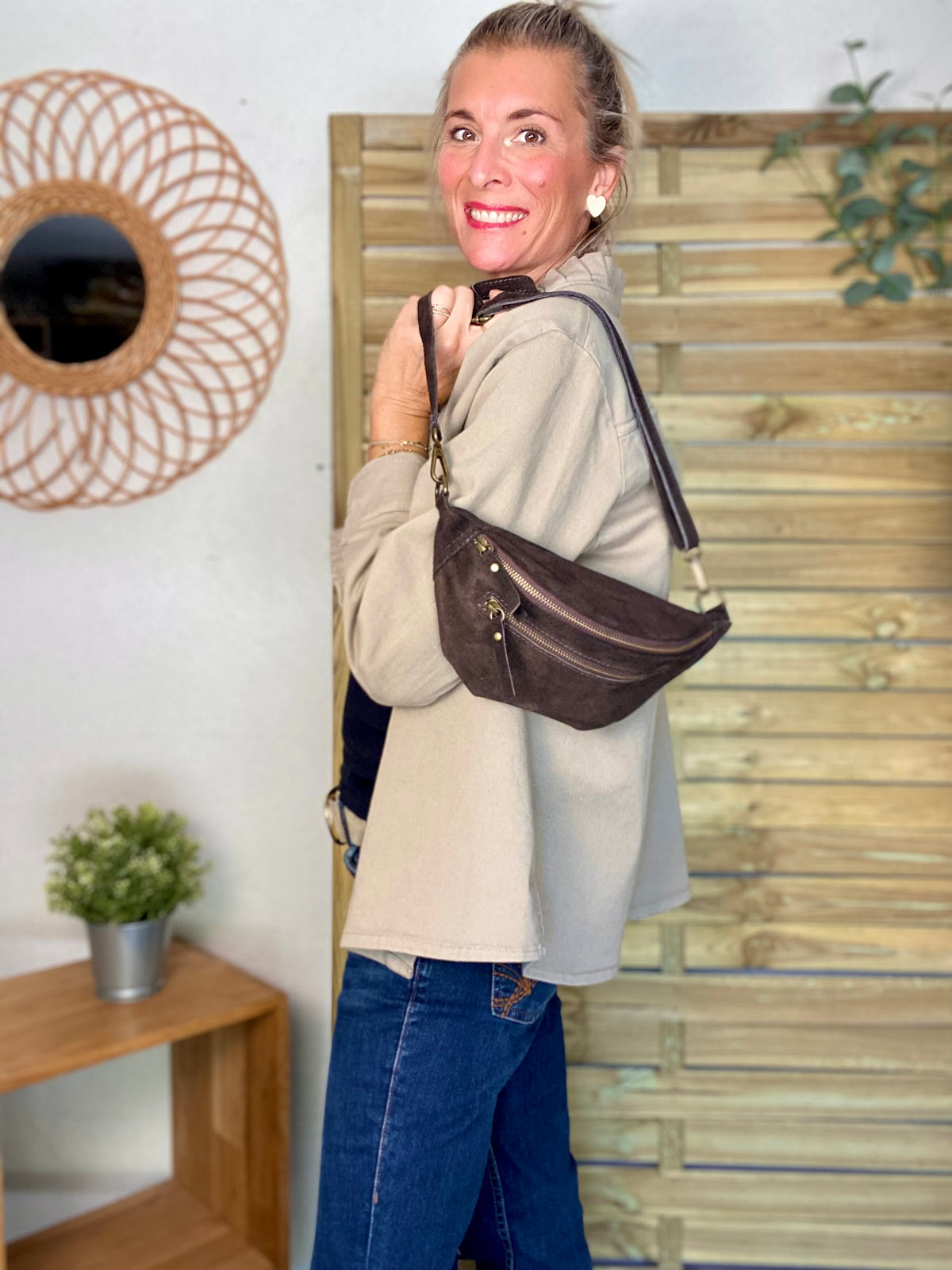 Sac banane double poche en cuir daim - OPALINE - Chocolat