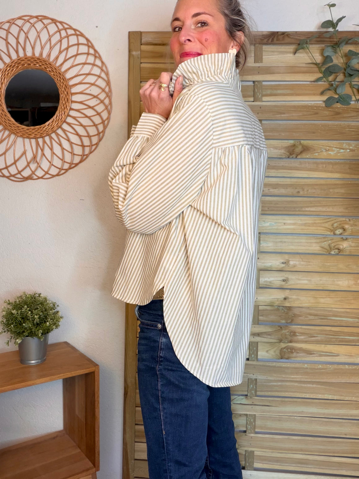 Chemise en coton rayée col victorien BRIGITTE - Kaki clair - FIN DE SÉRIE