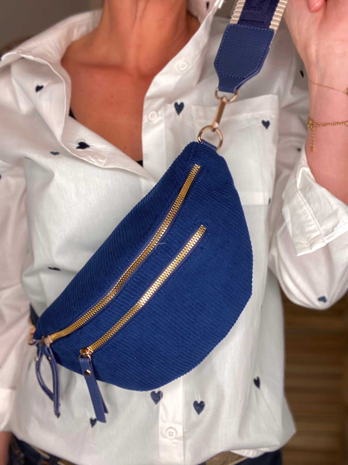 Sac banane en velours côtelé 2 zips et sangle fantaisie - CHARLY - Bleu marine (côtelé fin)