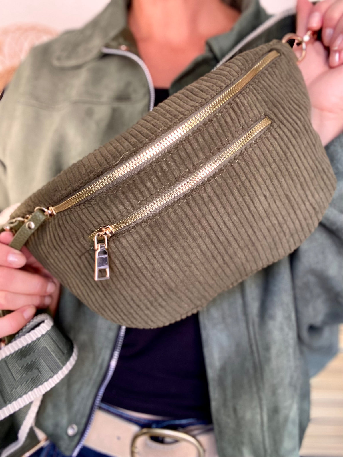 Sac banane L en velours côtelé 2 zips et sangle fantaisie - ASHLY - Kaki