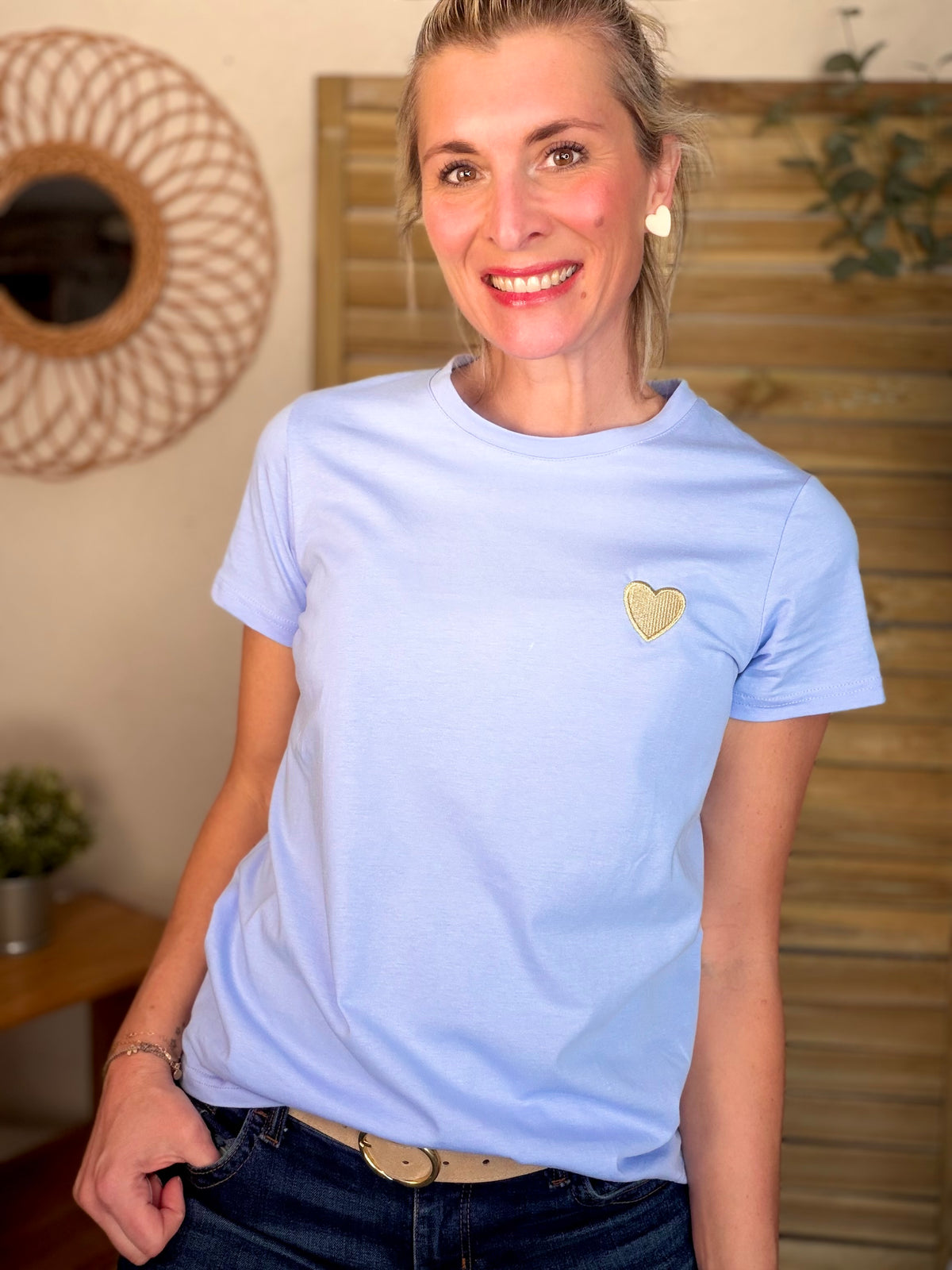 Tee shirt cœur brodé doré 💛 PIA Bleu ciel - FIN DE SÉRIE