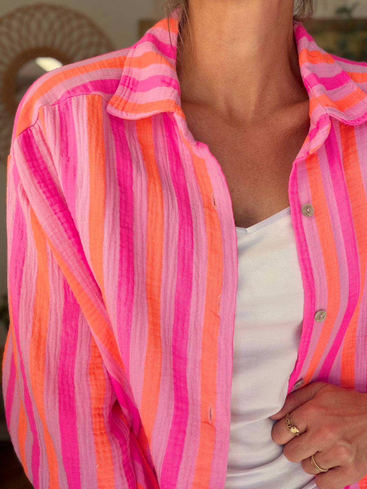 Chemise en gaze de coton rayée FÉLICIE Fluo Parme - DÉSTOCKAGE