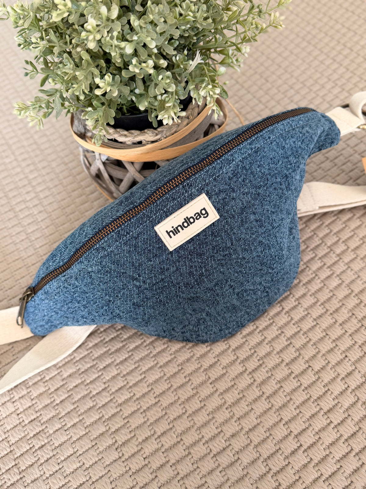HINDBAG OLIVIA - Sac banane Denim bleu foncé