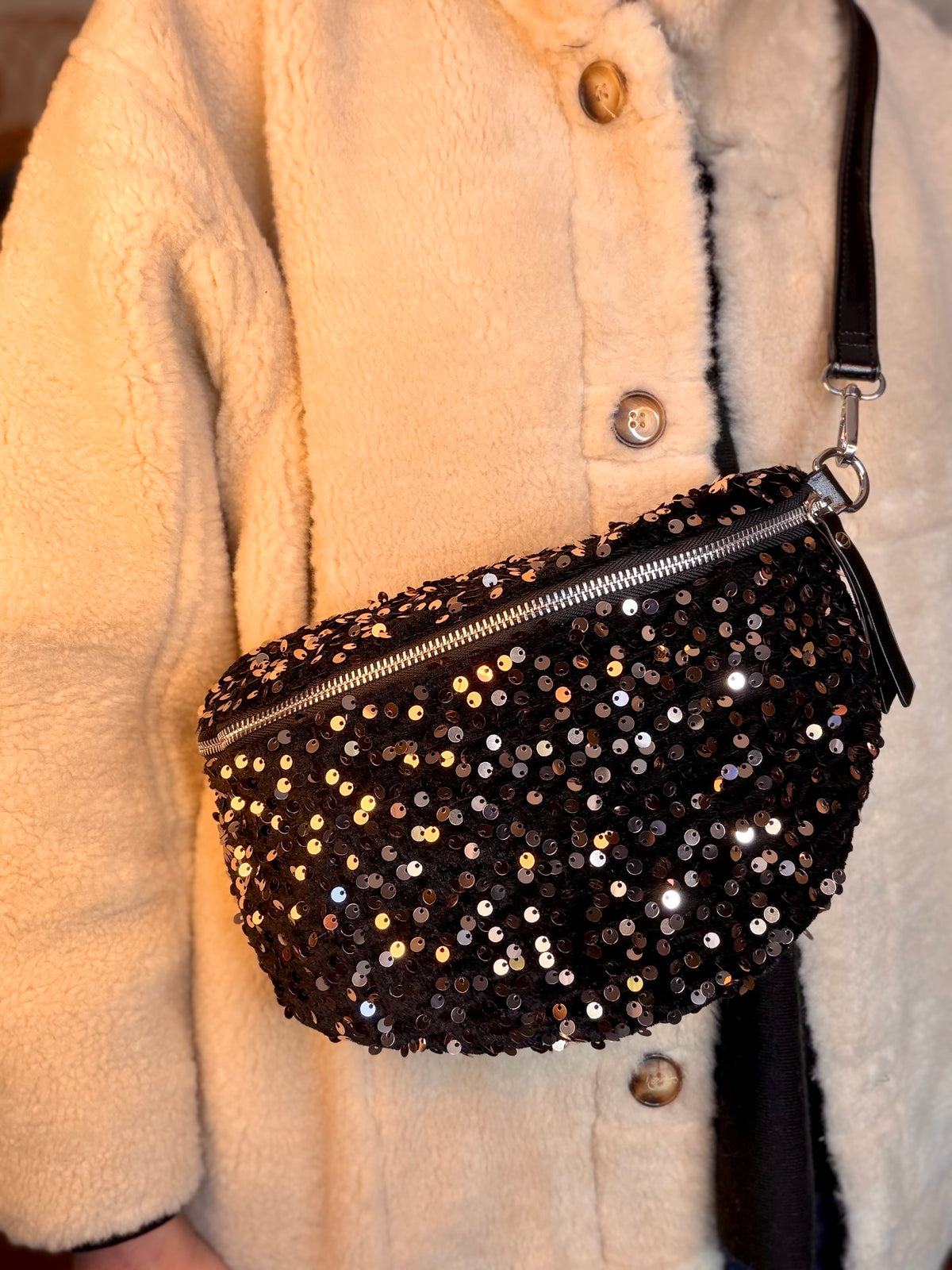 ⚡️ ARRIVAGE - Sac banane velours à sequins CARLY - Noir / doré rosé