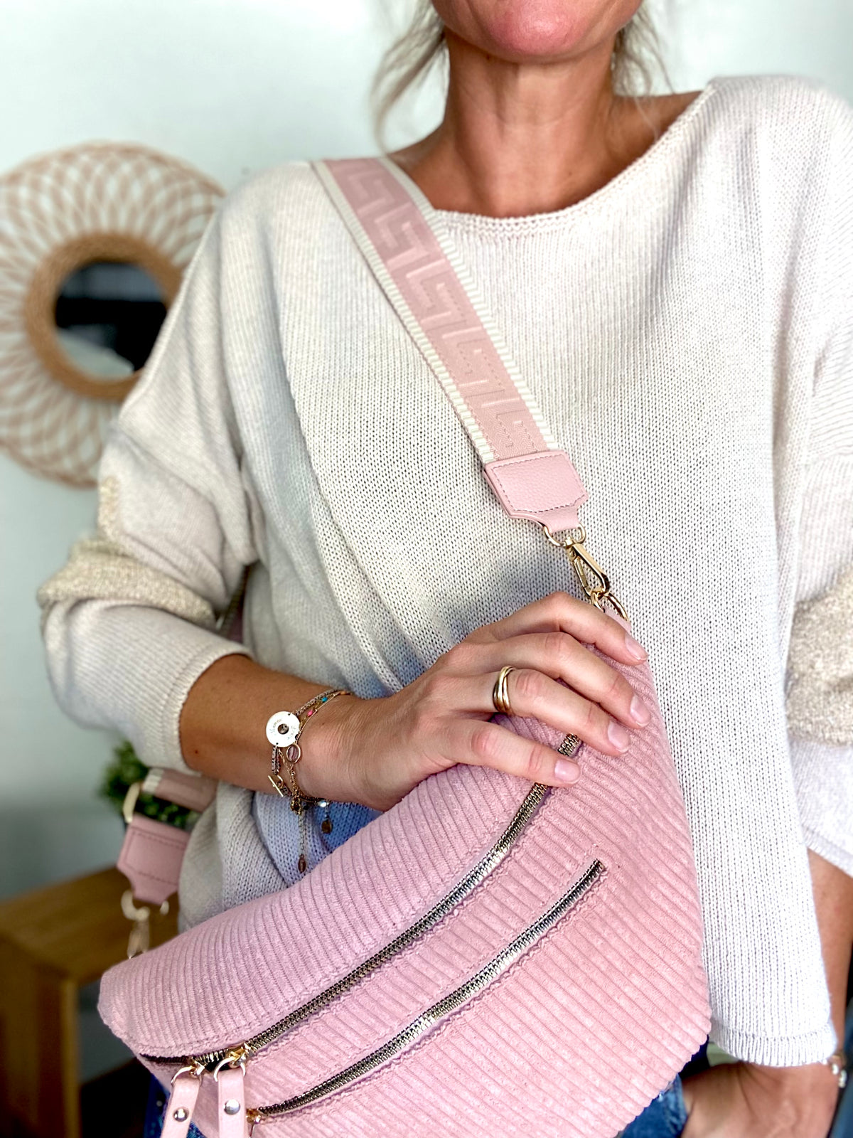 Sac banane XL en velours côtelé 2 zips et sangle fantaisie - WENDY - Vieux rose