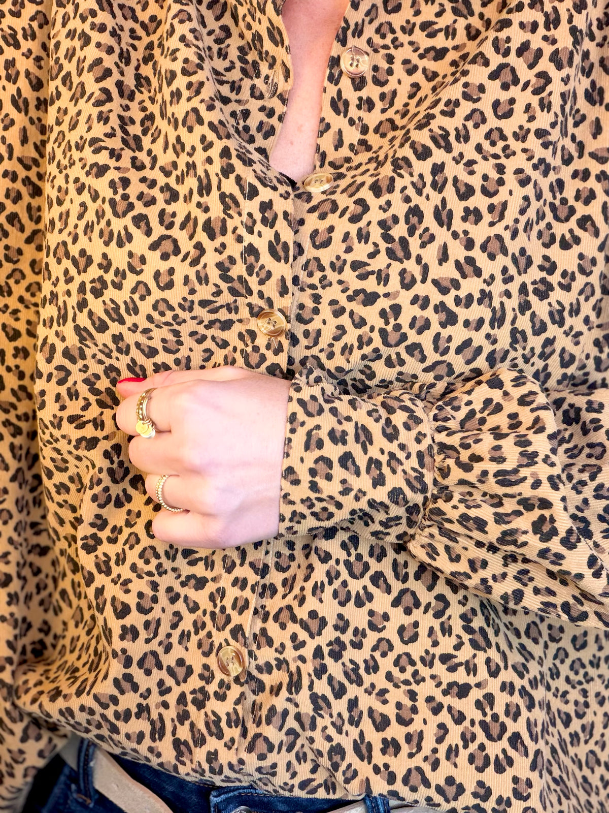 Chemise en velours côtelé fin coton, col volanté FRIDA - Léo camel 🐆