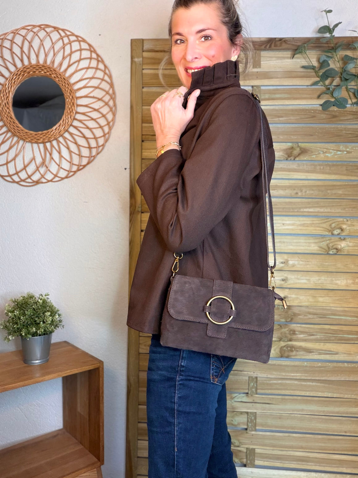 Sac bandoulière en croute de cuir BLAKE - Chocolat