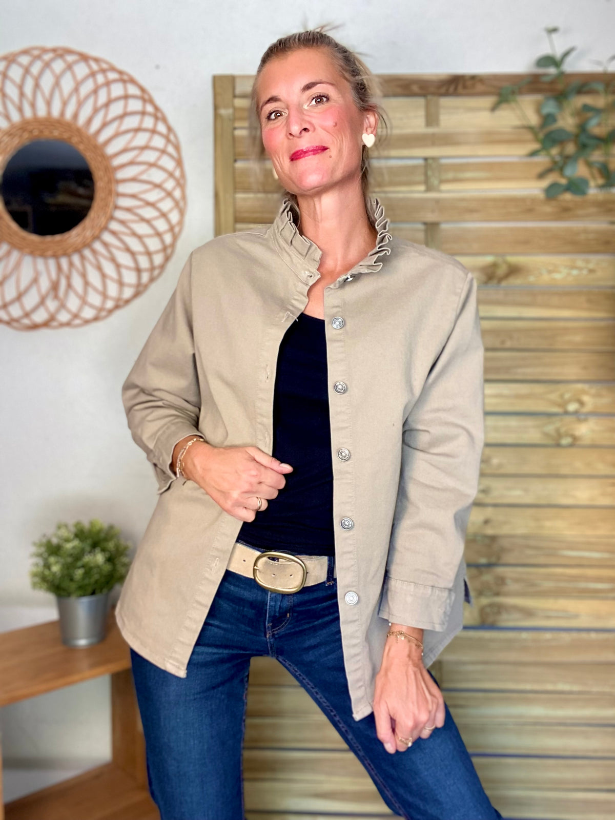 Veste / Chemise en coton, col victorien volanté Beige taupe LISON