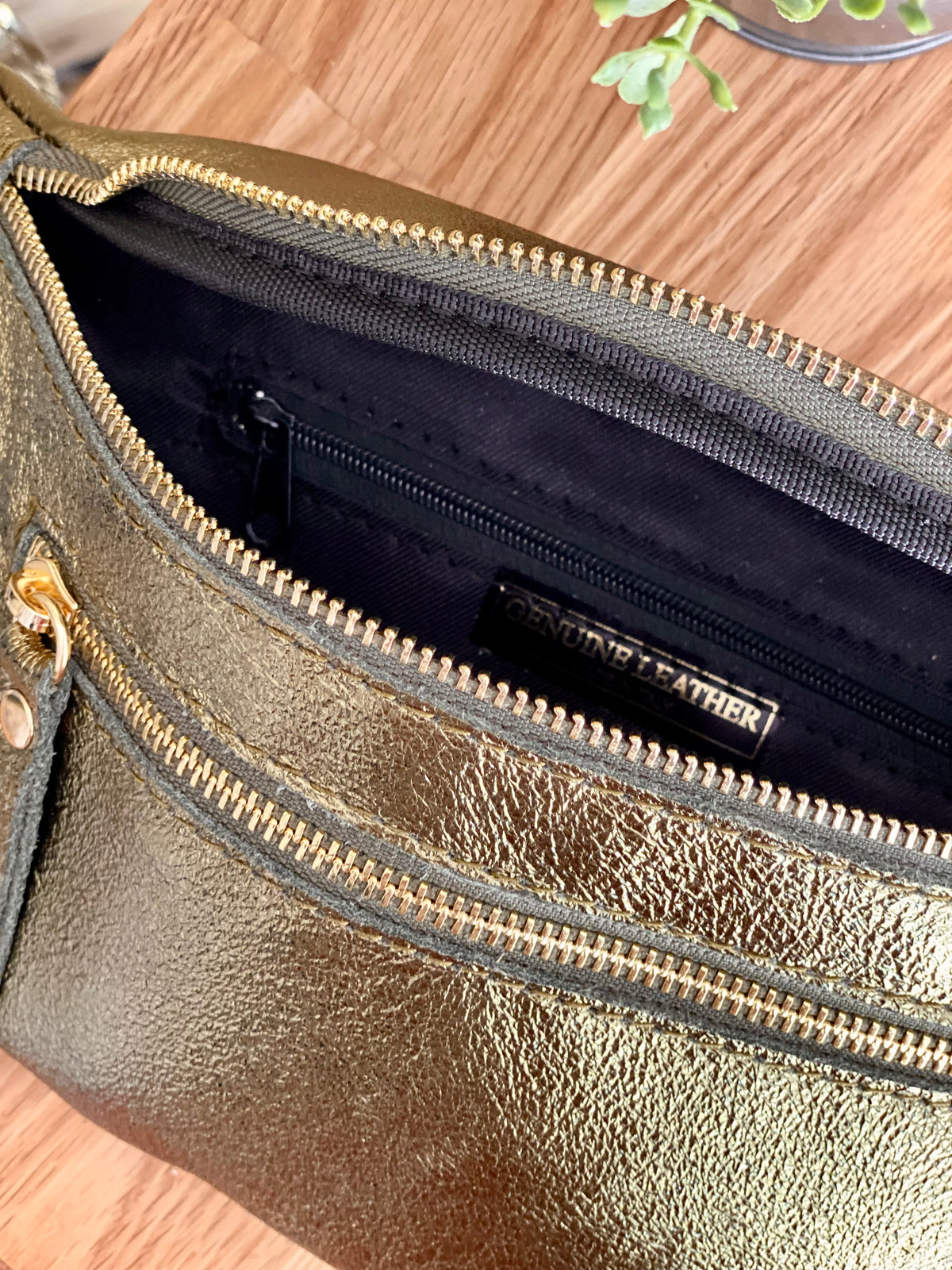 Sac banane en cuir irisé ERYN - Kaki (9 coloris)