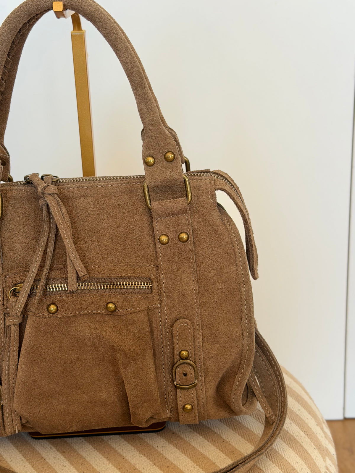 Sac à main en cuir daim • HUNTER Petit format - Taupe