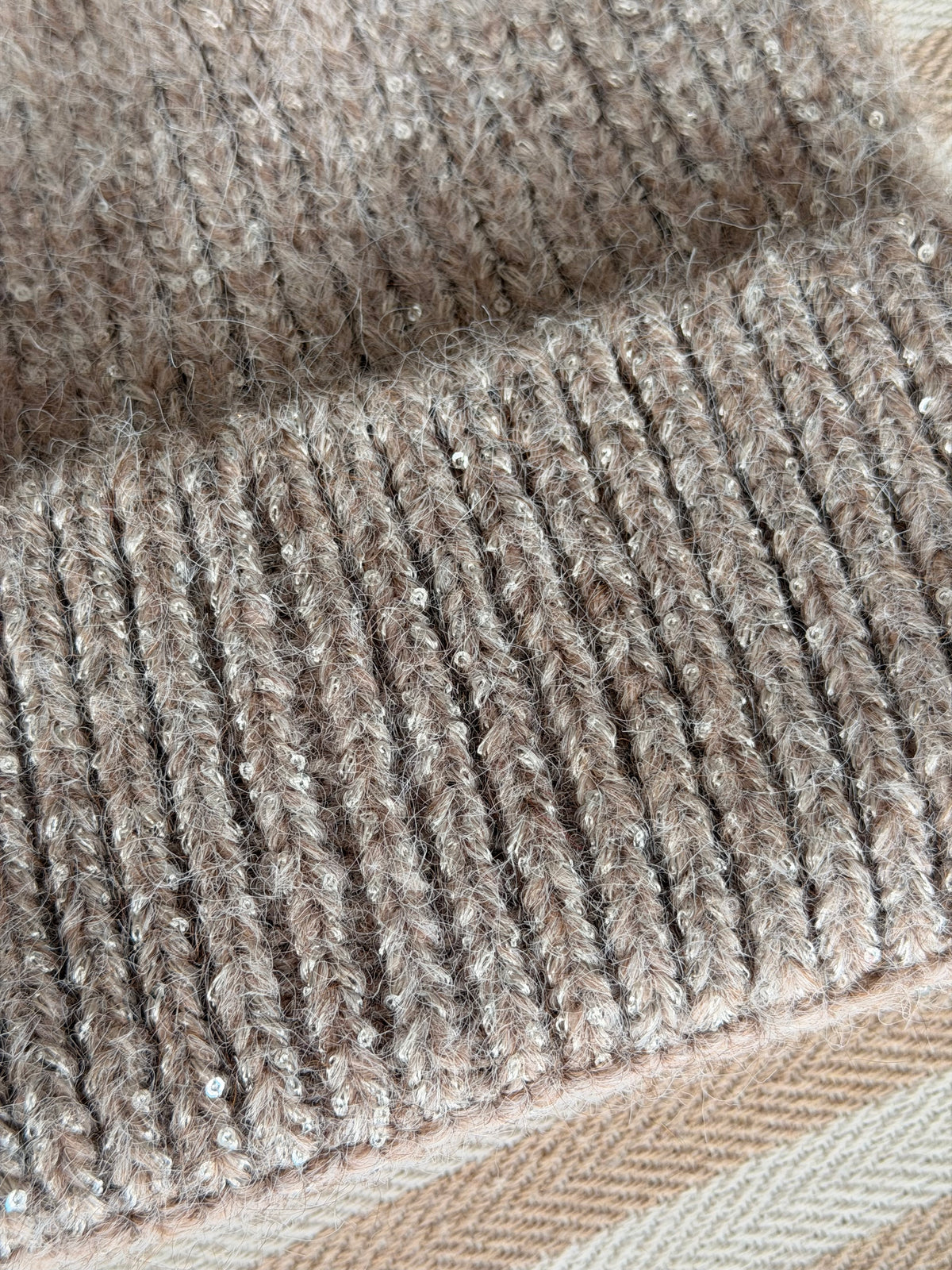 Bonnet en laine avec sequins ÉLOI - FIN DE SÉRIE