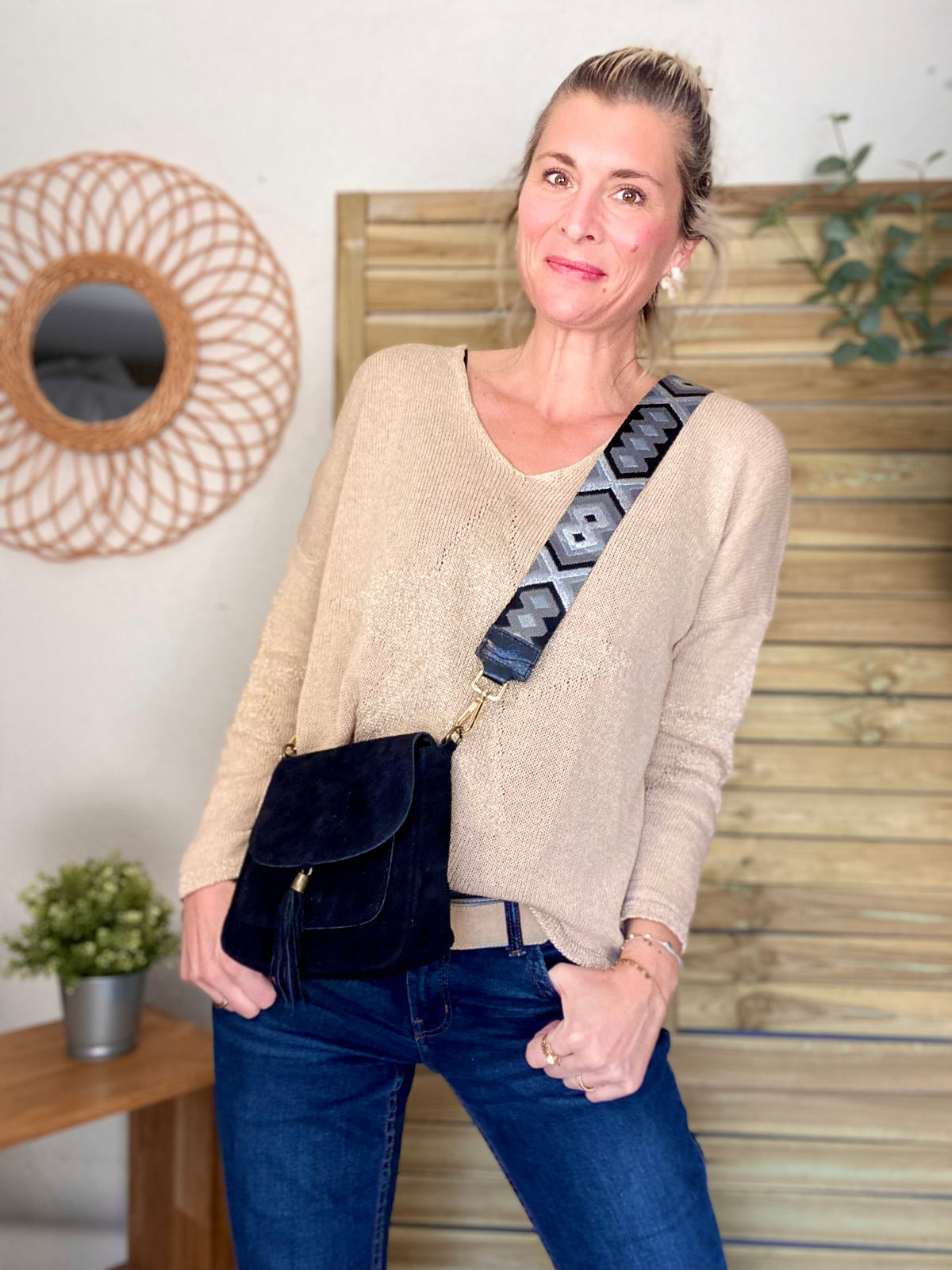 Sac bandoulière en cuir daim HORTENSE - Noir - FIN DE SÉRIE