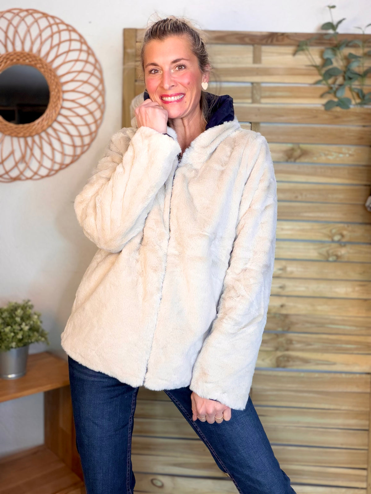 LAURA JO - Parka Imperméable réversible fourrée Marine / Beige ALIX Court • DÉSTOCKAGE