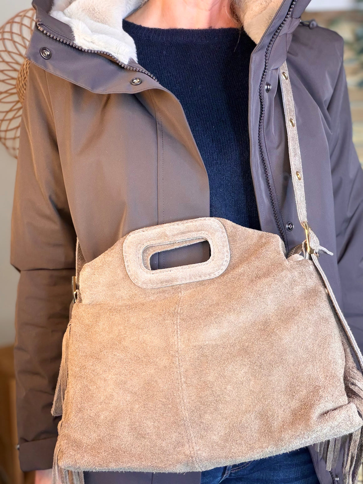 Sac en cuir daim avec franges LOGAN - Beige taupe