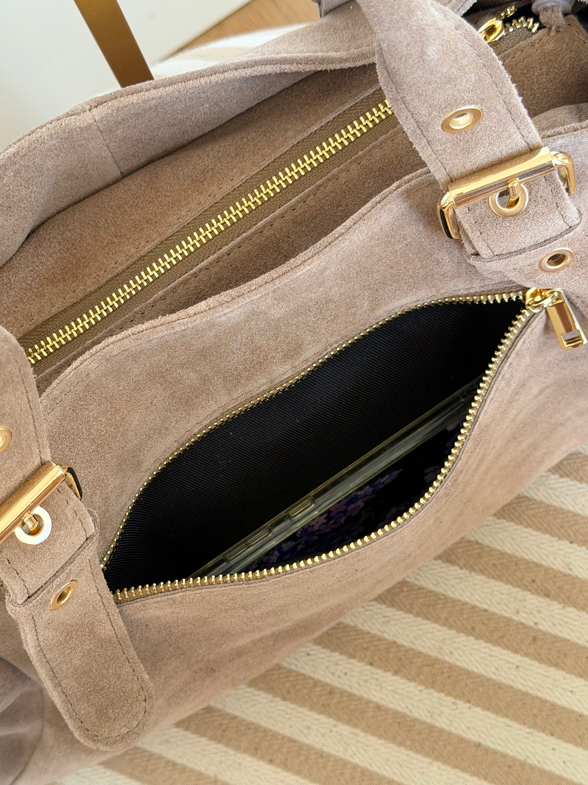 Sac cabas XL en cuir daim • JASPER Taupe