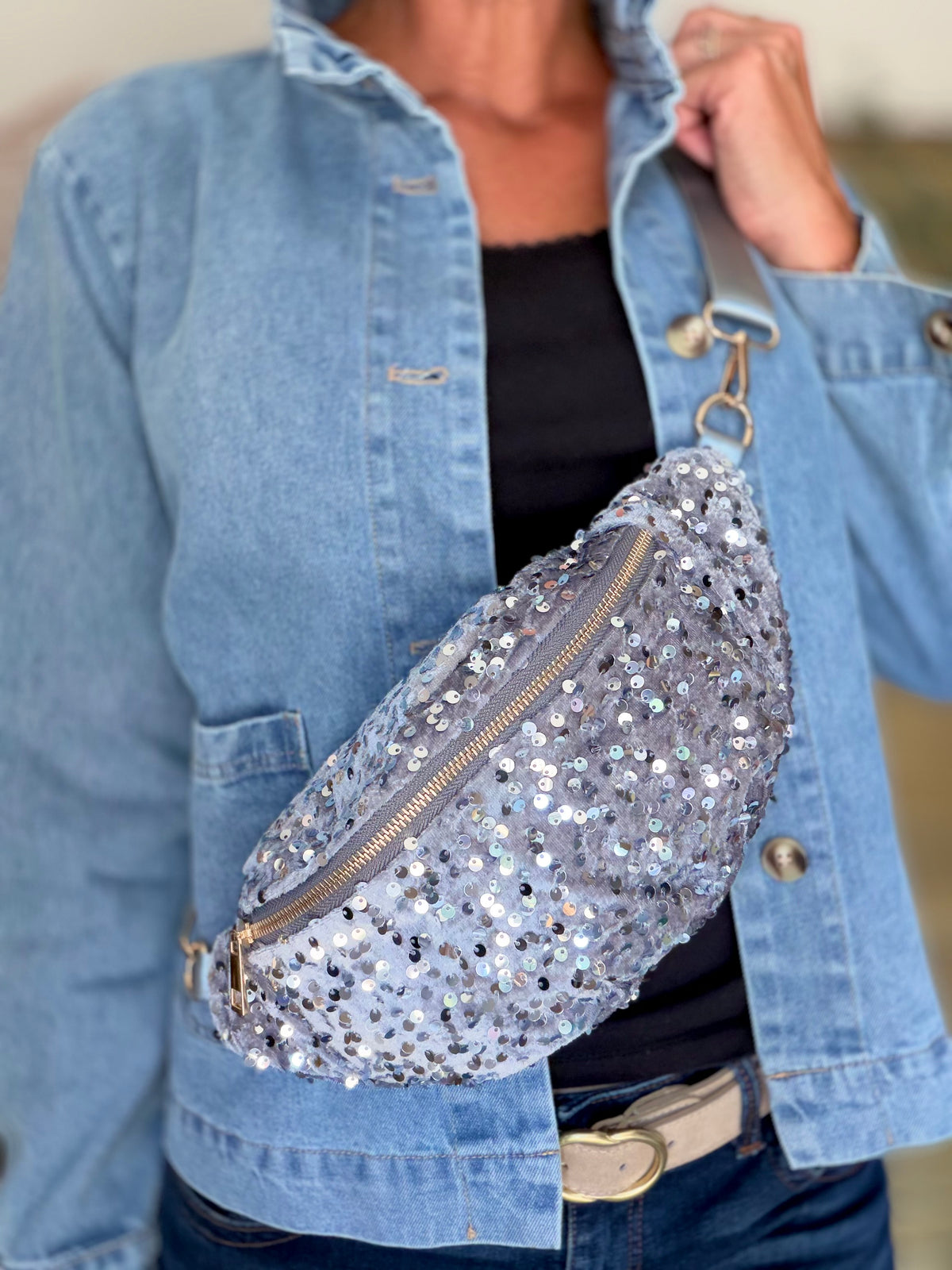 ⚡️ ARRIVAGE - Sac banane velours à sequins DAISY - Argent