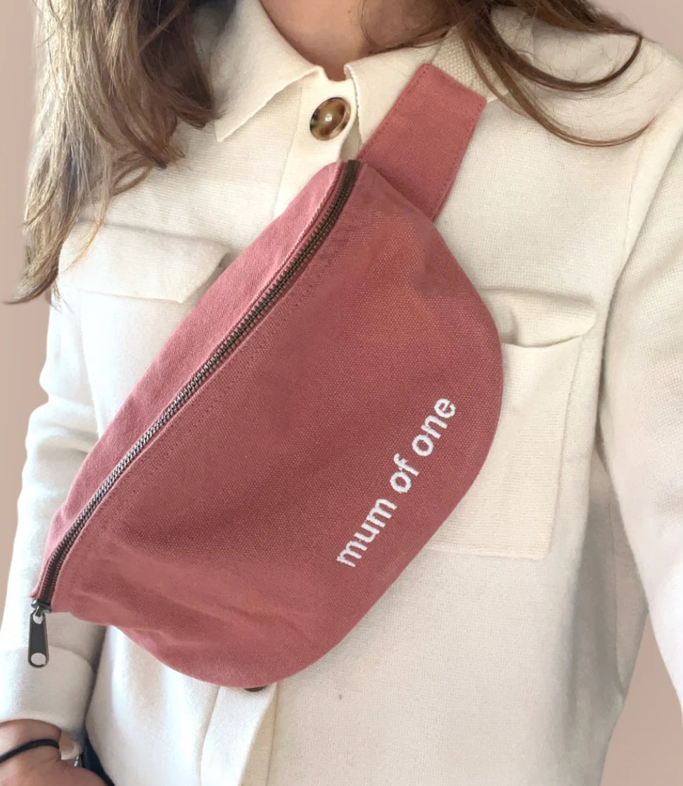 Sac banane en toile MUM OF - Rose - FAMILY IMPACT STORIES - FIN DE SÉRIE
