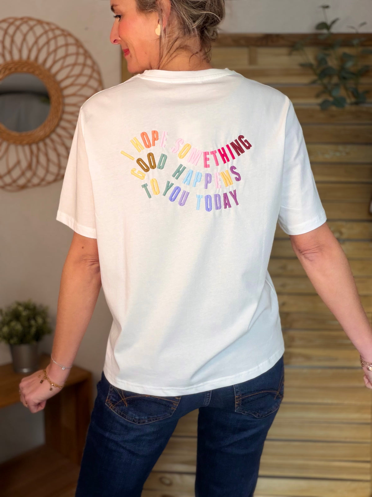 Tee shirt I HOPE SOMETHING GOOD HAPPENS TO YOU TODAY - MORAG - FIN DE SÉRIE
