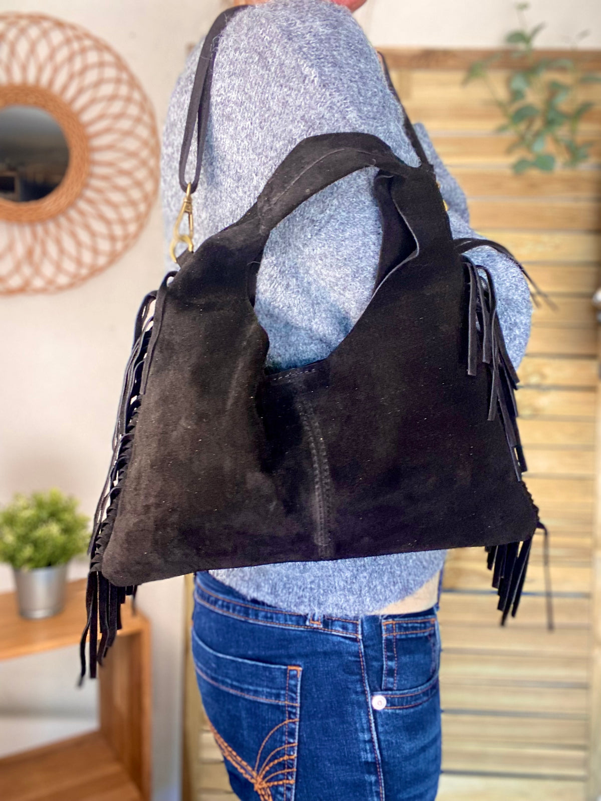 Sac hobo en cuir daim avec franges AARON - Noir - DÉSTOCKAGE