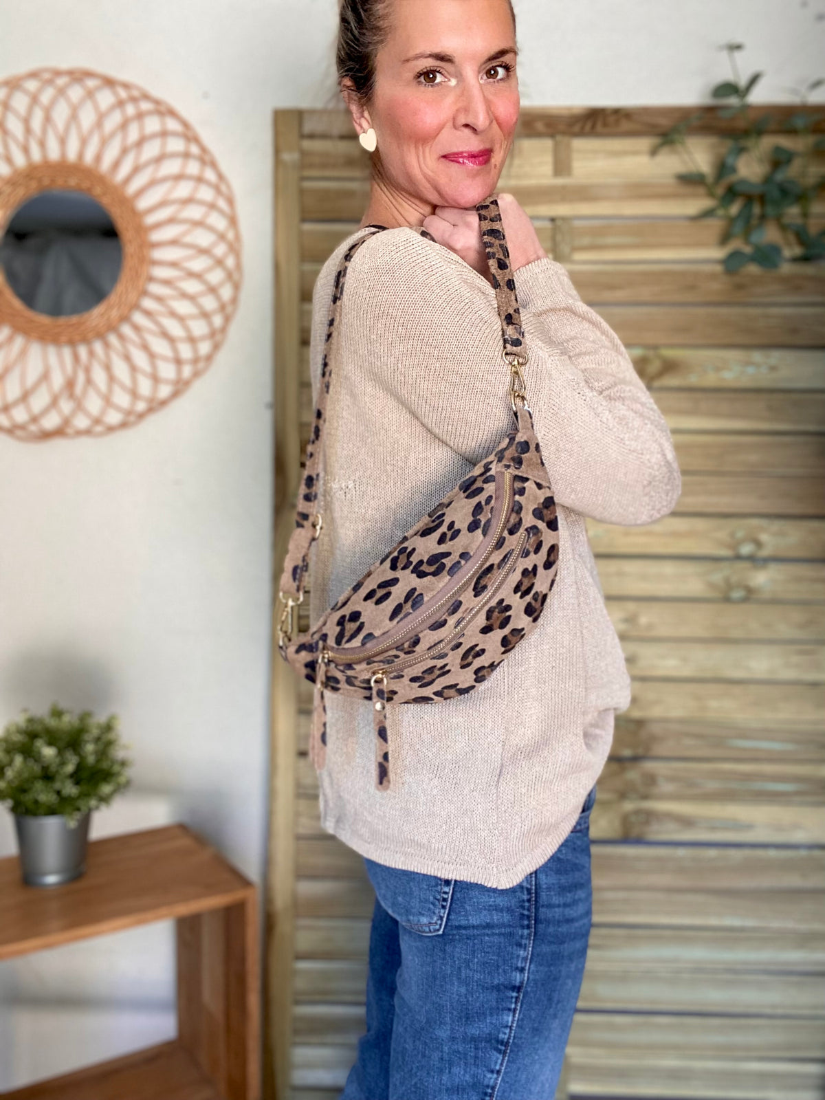 Sac banane double poche en cuir daim - OPALINE - Léo taupe