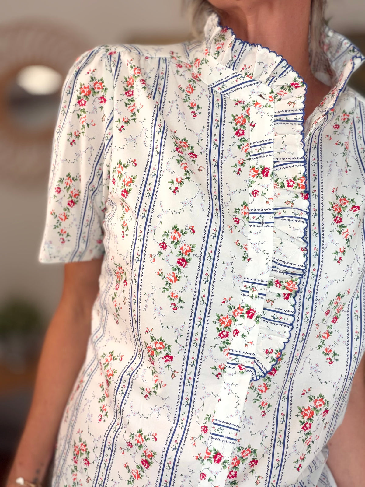 Blouse fleurie rayures bleues manches courtes GWEN - FIN DE SÉRIE