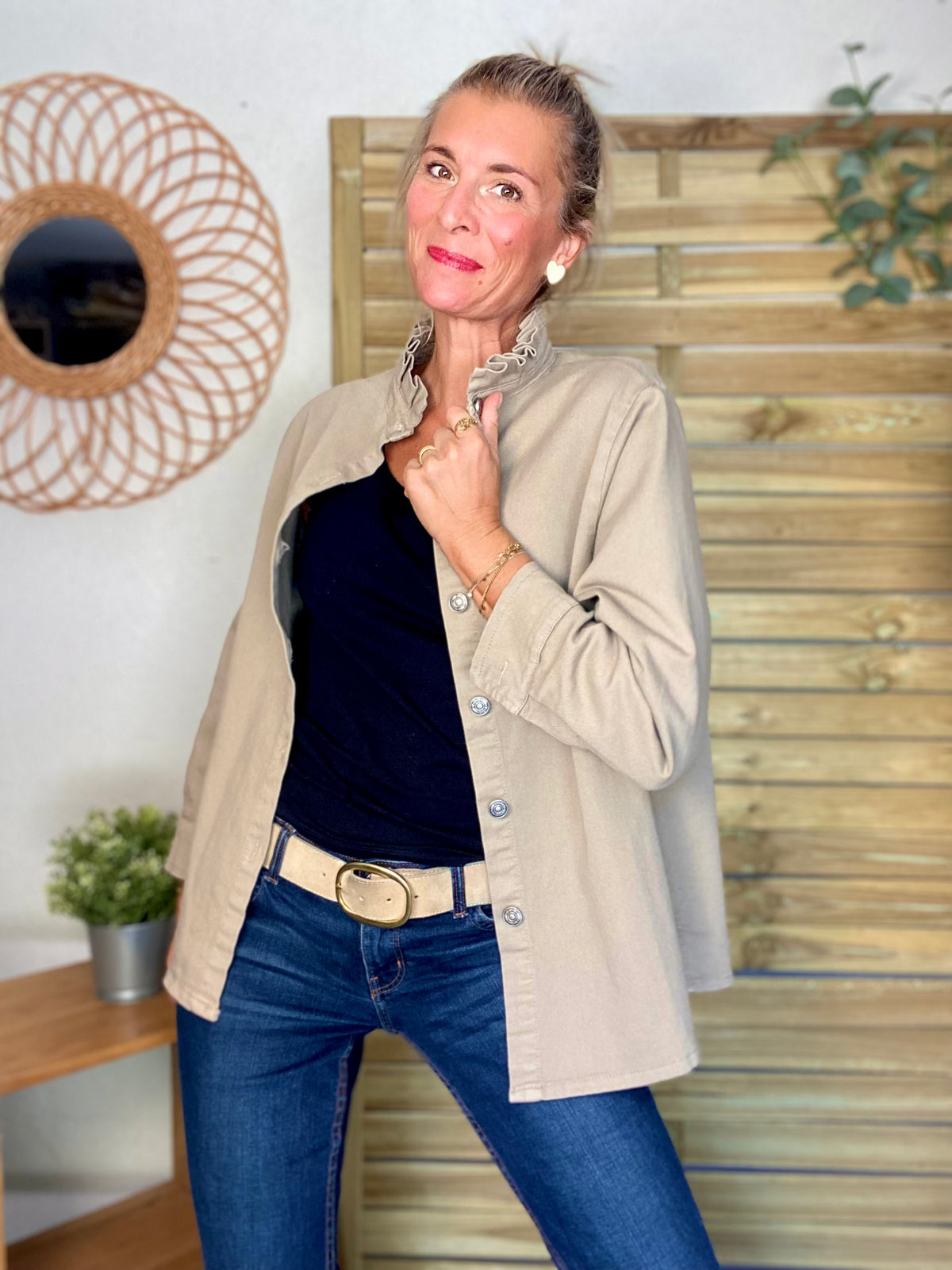 Veste / Chemise en coton, col victorien volanté Beige taupe LISON