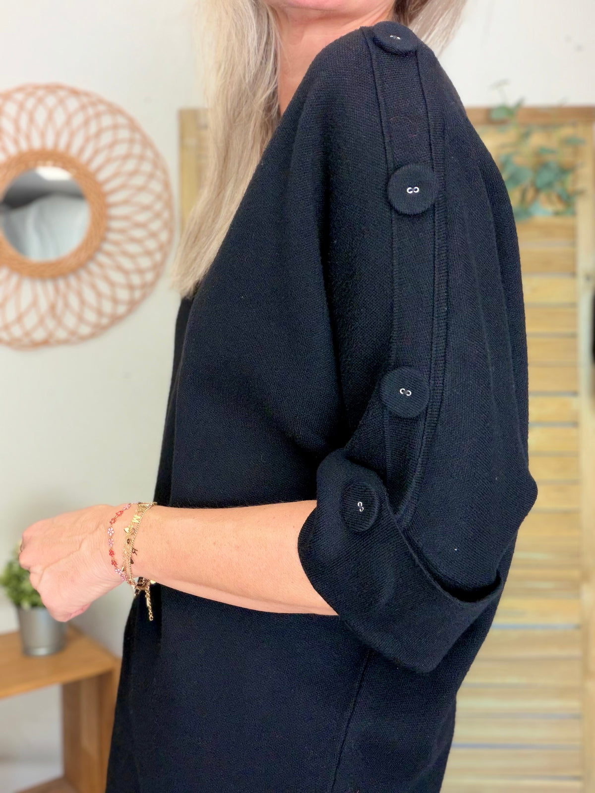 Pull long, col V, ornements boutons CHIARA Noir
