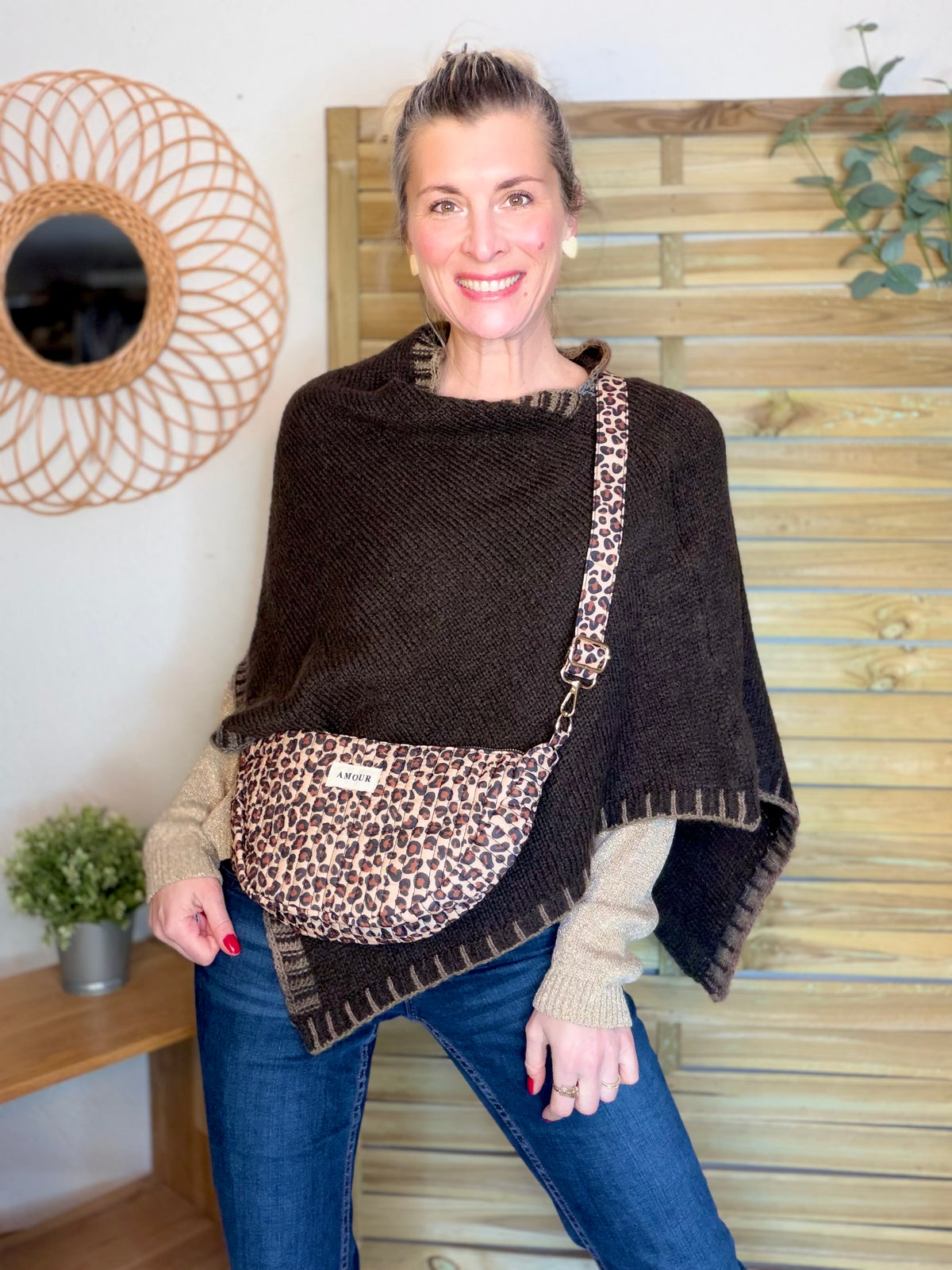 Sac demi-lune matelassé Amour JILL - Léo 🐆 - FIN DE SÉRIE