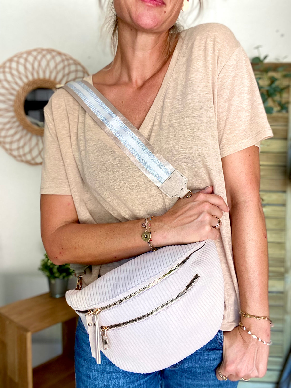 Sac banane XL en velours côtelé 2 zips et sangle fantaisie - WENDY - Beige clair